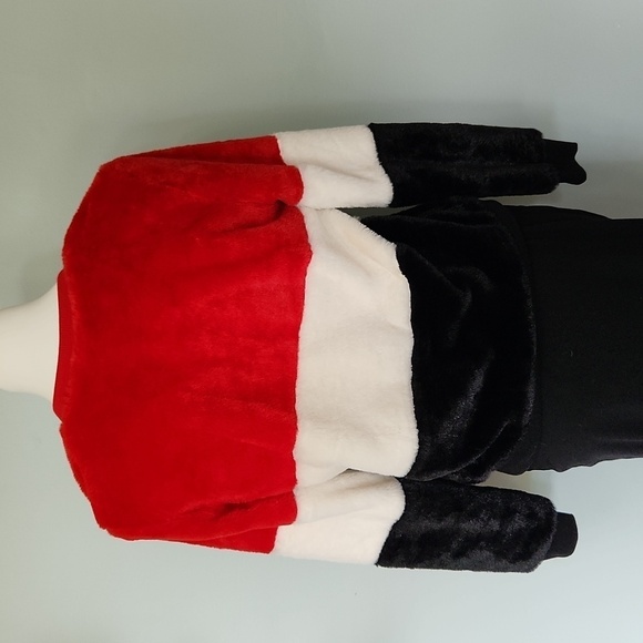 No Boundaries Red, White, and Black Fleece Sweater - Picture 9 of 12